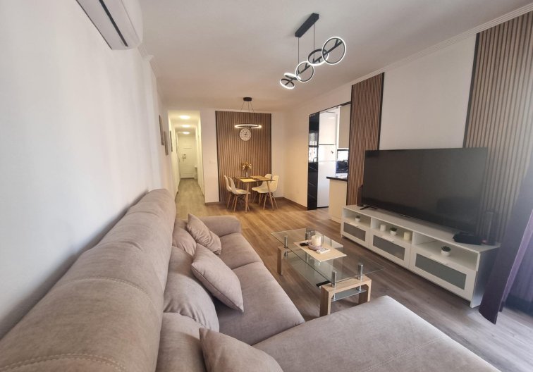 Segunda mano - Apartamento  - Torrevieja - Estacion De Autobuses