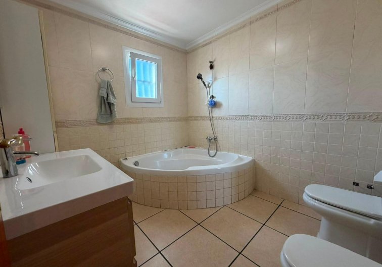 Wiederverkauf - Quad House - Torrevieja - Carrefour