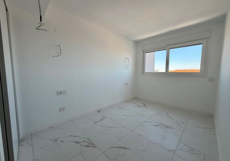 Wiederverkauf - Wohnung - Torrevieja - Punta Prima