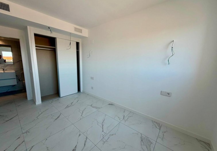 Wiederverkauf - Wohnung - Torrevieja - Punta Prima