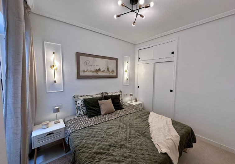 Resale - Apartment - Torrevieja - Habaneras