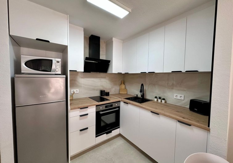 Resale - Apartment - Torrevieja - Habaneras