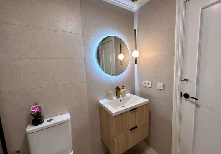 Resale - Apartment - Torrevieja - Habaneras