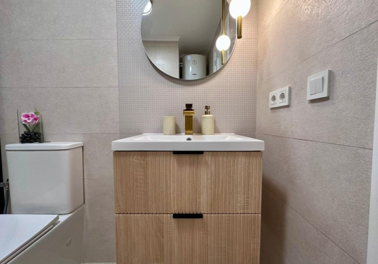 Resale - Apartment - Torrevieja - Habaneras