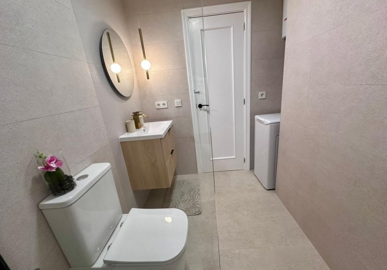 Resale - Apartment - Torrevieja - Habaneras