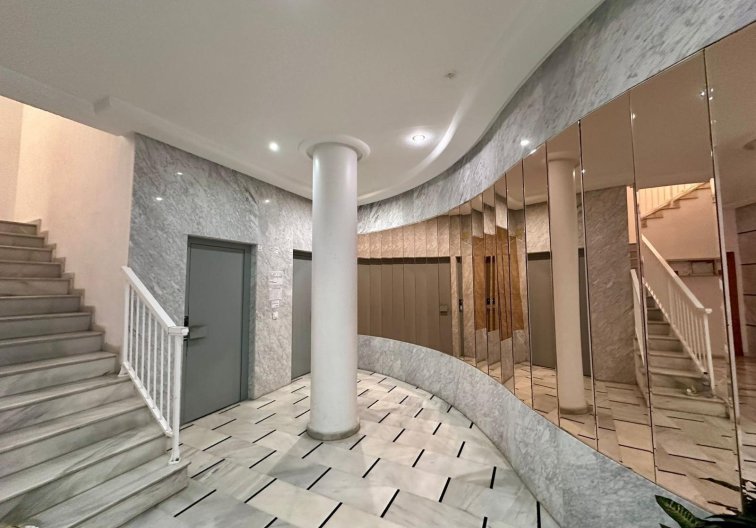 Resale - Apartment - Torrevieja - Habaneras