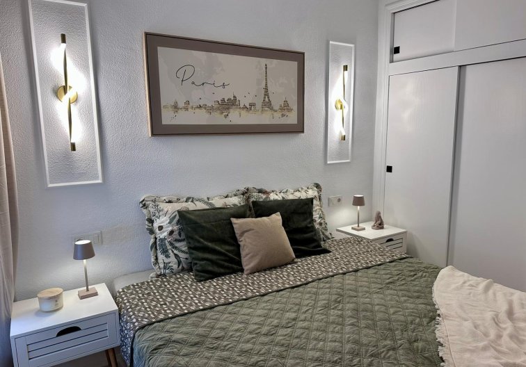 Resale - Apartment - Torrevieja - Estacion De Autobuses