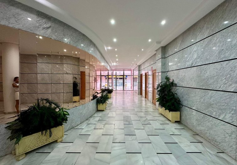 Resale - Apartment - Torrevieja - Estacion De Autobuses