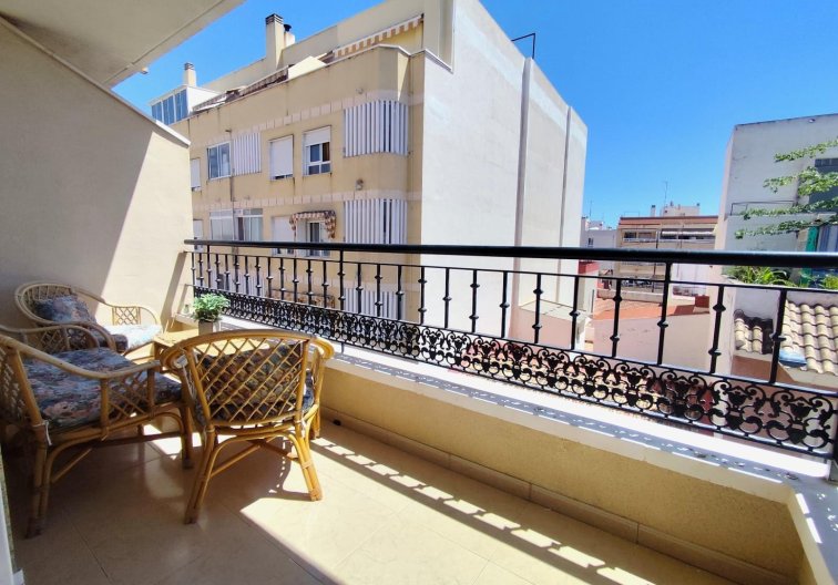 Segunda mano - Apartamento  - Torrevieja - Centro