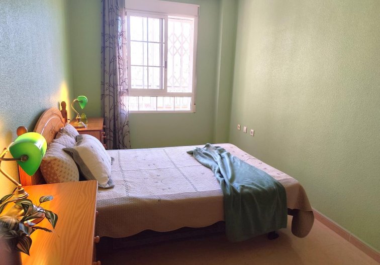 Segunda mano - Apartamento  - Torrevieja - Centro