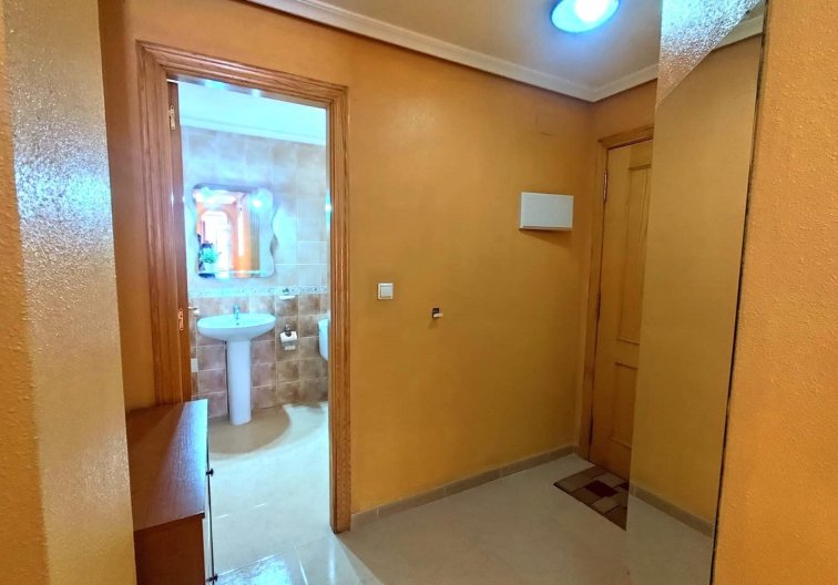 Segunda mano - Apartamento  - Torrevieja - Centro