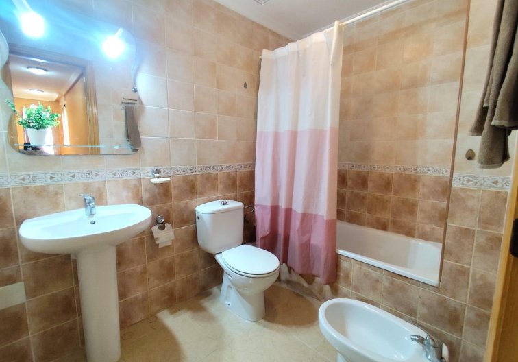 Segunda mano - Apartamento  - Torrevieja - Centro