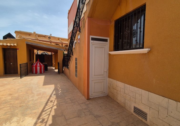Segunda mano - villa - Torrevieja - Costa Blanca