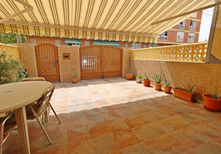Herverkoop - town house - Torrevieja - Playa de los Naúfragos