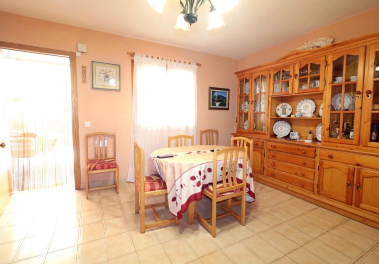 Herverkoop - town house - Torrevieja - Playa de los Naúfragos