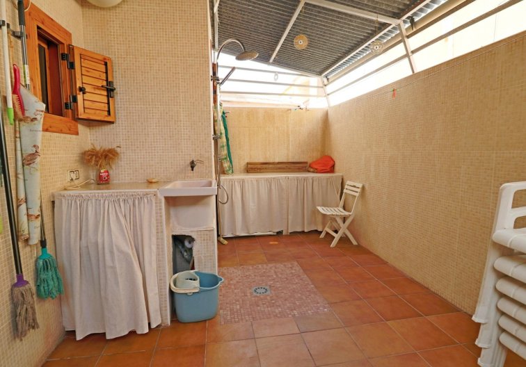 Herverkoop - town house - Torrevieja - Playa de los Naúfragos