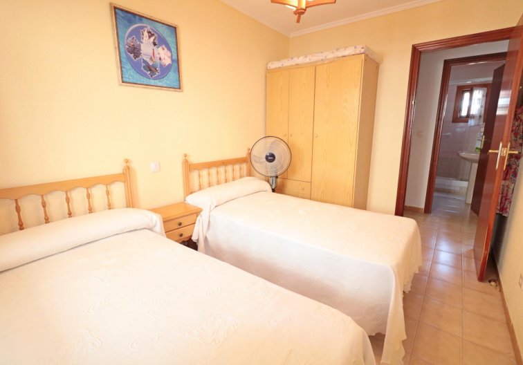 Herverkoop - town house - Torrevieja - Playa de los Naúfragos