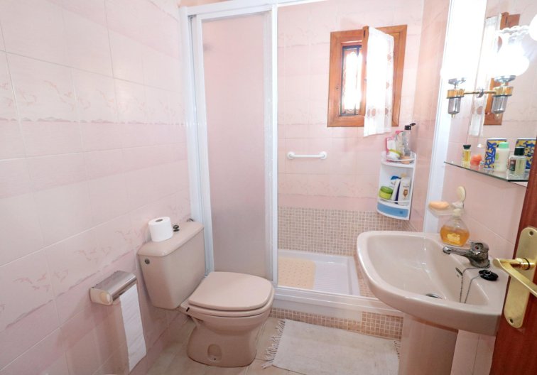Herverkoop - town house - Torrevieja - Playa de los Naúfragos