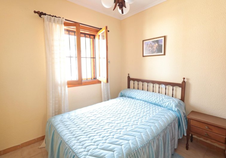 Herverkoop - town house - Torrevieja - Playa de los Naúfragos
