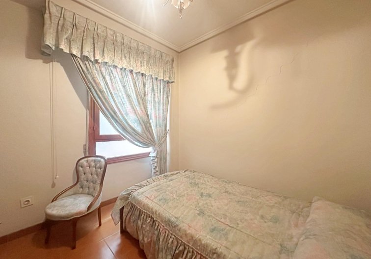 Segunda mano - Apartamento  - Torrevieja - Centro