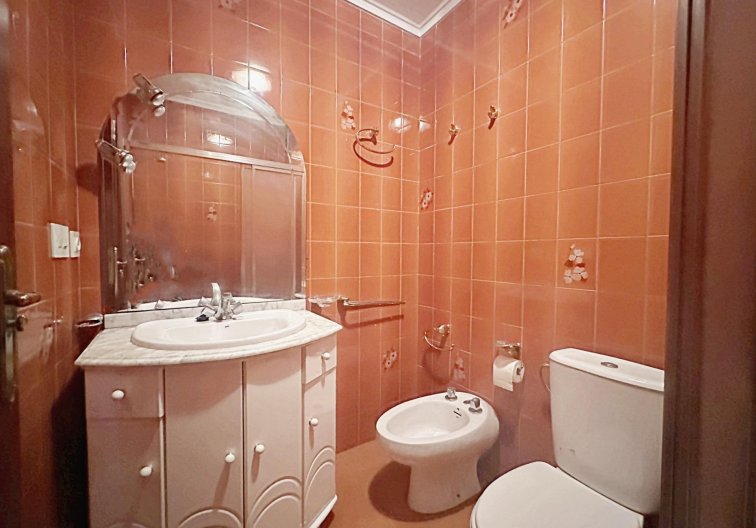 Segunda mano - Apartamento  - Torrevieja - Centro