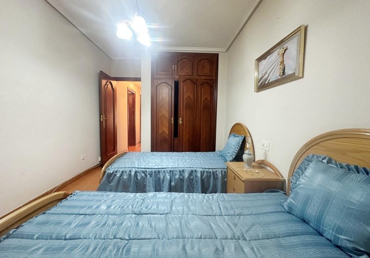 Segunda mano - Apartamento  - Torrevieja - Centro