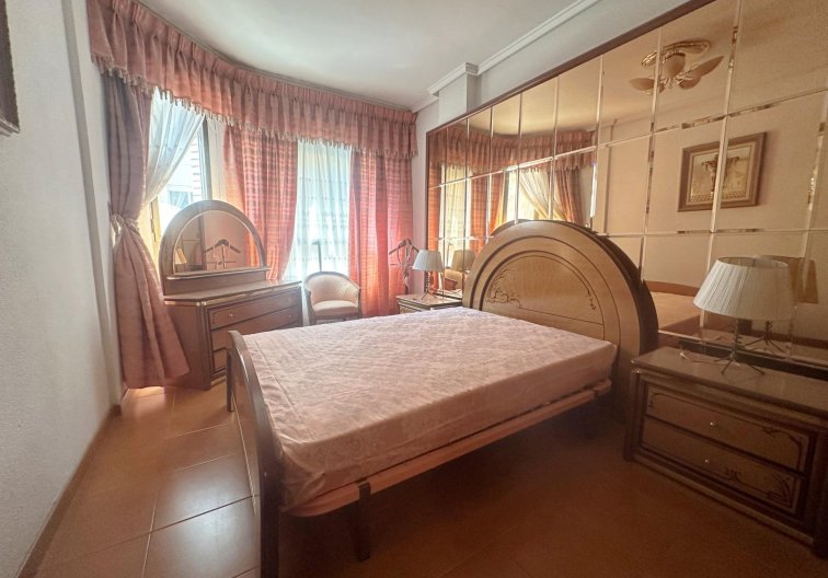 Segunda mano - Apartamento  - Torrevieja - Centro