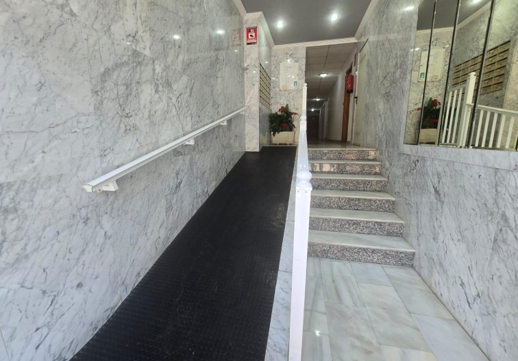 Resale - Apartment - Torrevieja - Habaneras
