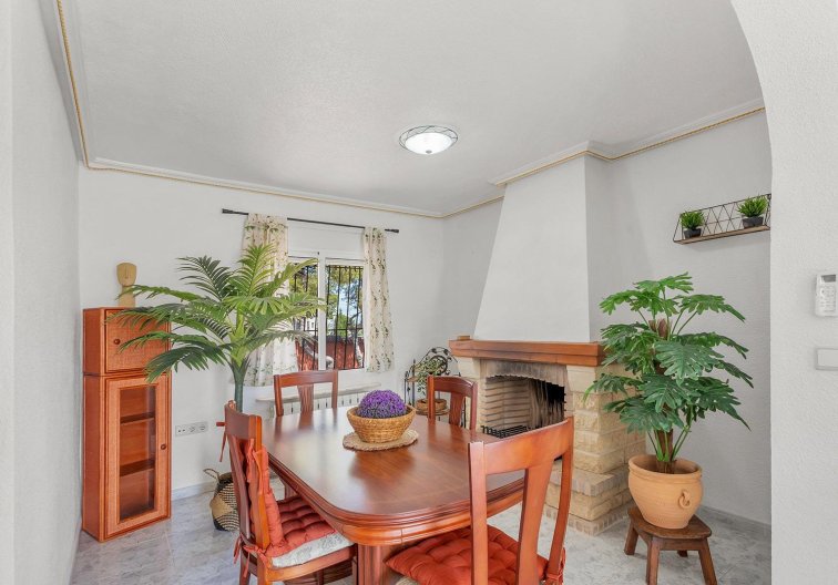Segunda mano - villa - Torrevieja - Los Balcones - Los Altos Del Edén