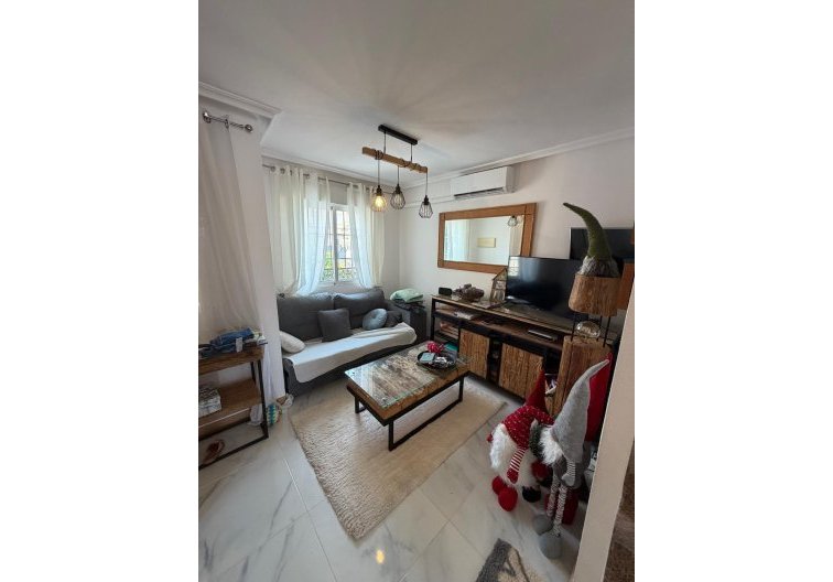 Resale - Bungalow - Torrevieja - Zona Los Frutales