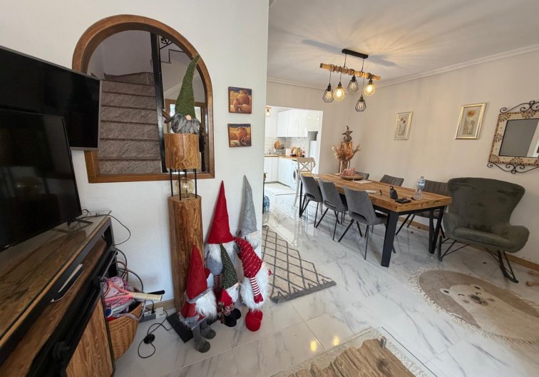 Resale - Bungalow - Torrevieja - Zona Los Frutales