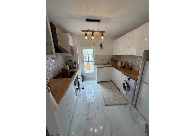 Resale - Bungalow - Torrevieja - Zona Los Frutales
