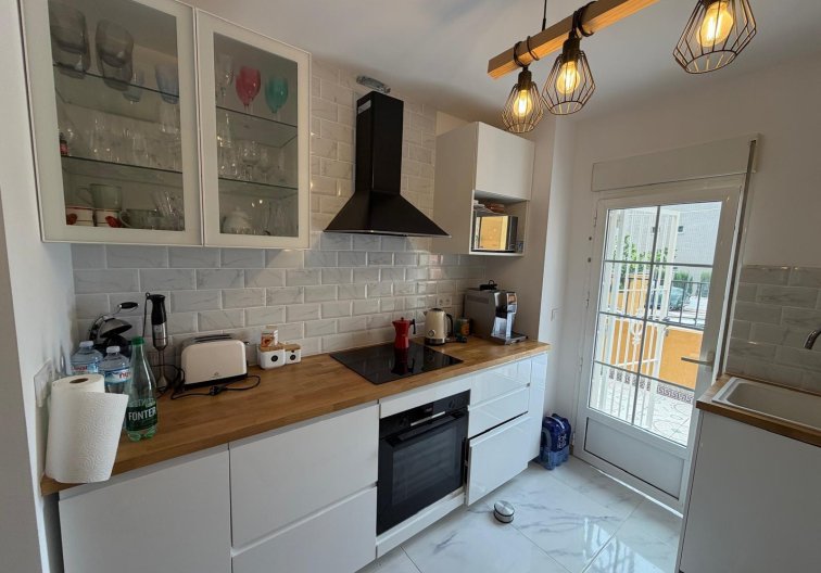 Resale - Bungalow - Torrevieja - Zona Los Frutales