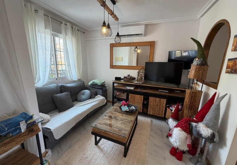 Resale - Bungalow - Torrevieja - Zona Los Frutales