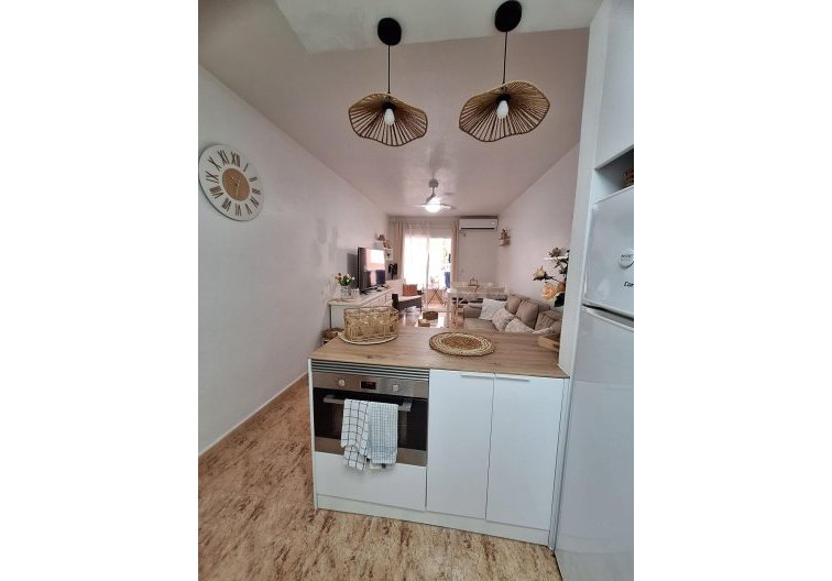 Resale - Apartment - Torrevieja - Playa del Cura