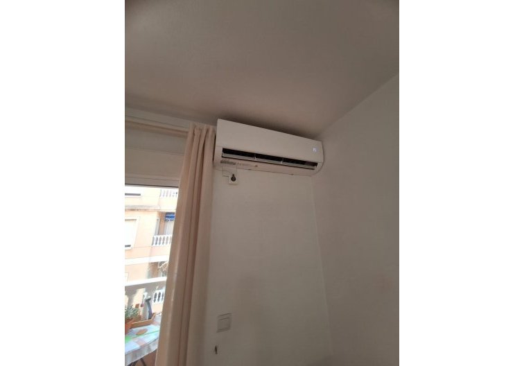 Resale - Apartment - Torrevieja - Playa del Cura