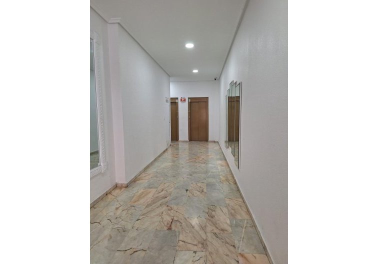 Resale - Apartment - Torrevieja - Playa del Cura
