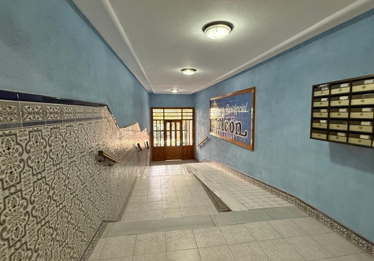 Herverkoop - Appartement - Torrevieja - Habaneras