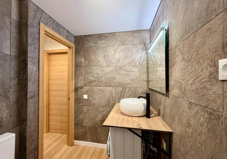 Segunda mano - Apartamento  - Torrevieja - Acequion