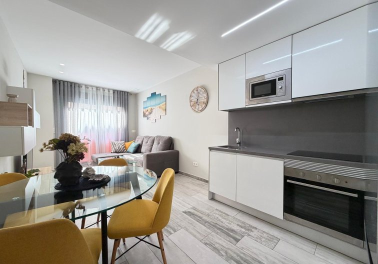 Herverkoop - Appartement - Torrevieja - Playa del Cura