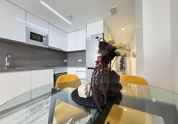 Herverkoop - Appartement - Torrevieja - Playa del Cura