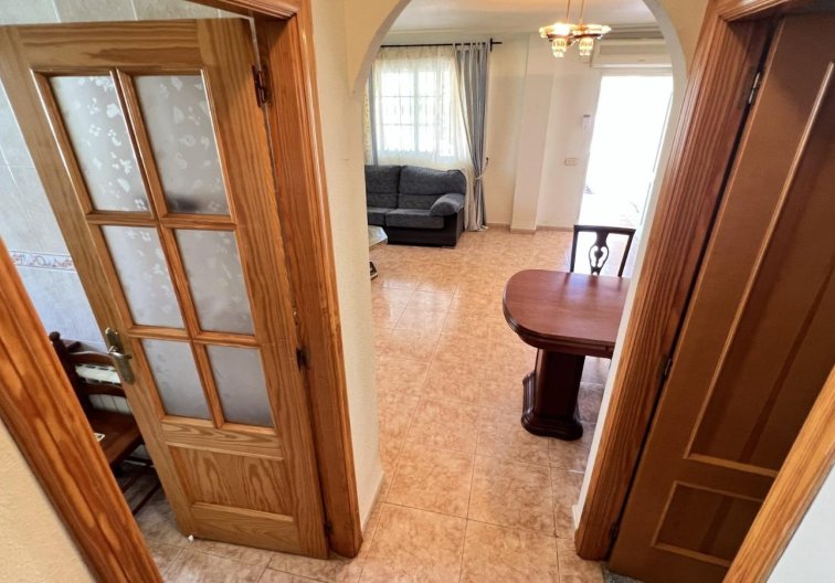 Segunda mano - villa - Torrevieja - Aguas Nuevas
