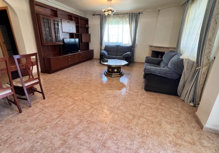 Segunda mano - villa - Torrevieja - Aguas Nuevas