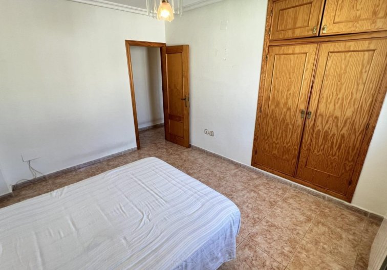 Segunda mano - villa - Torrevieja - Aguas Nuevas
