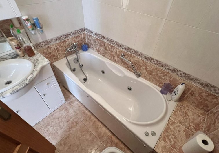 Segunda mano - villa - Torrevieja - Aguas Nuevas
