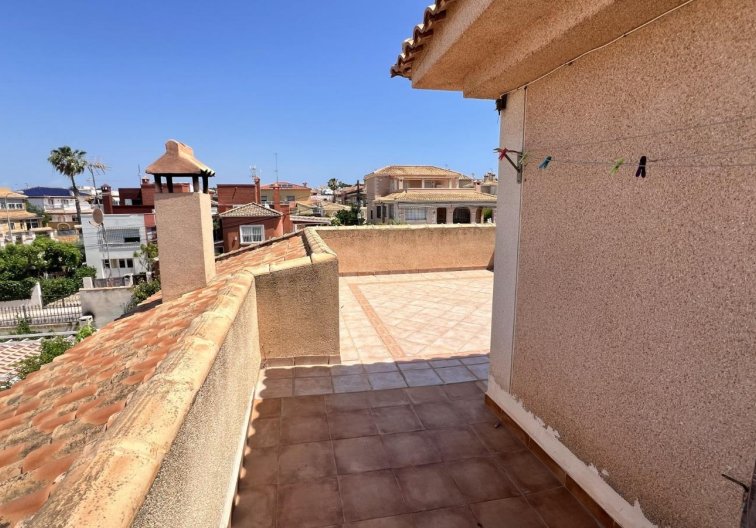 Segunda mano - villa - Torrevieja - Aguas Nuevas