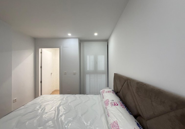 Resale - Apartment - Torrevieja - Estacion De Autobuses