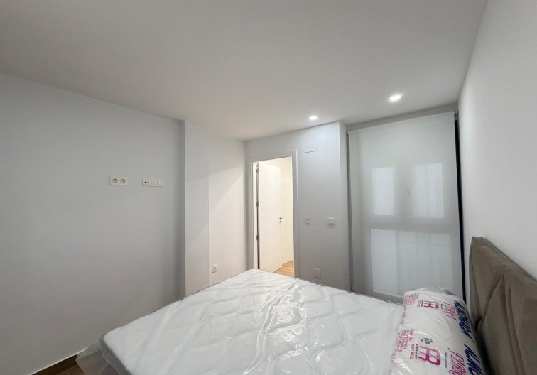 Resale - Apartment - Torrevieja - Estacion De Autobuses