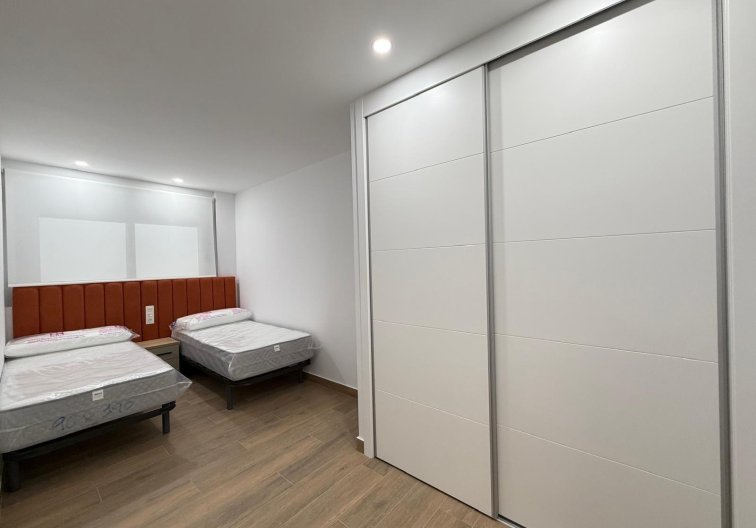 Resale - Apartment - Torrevieja - Estacion De Autobuses