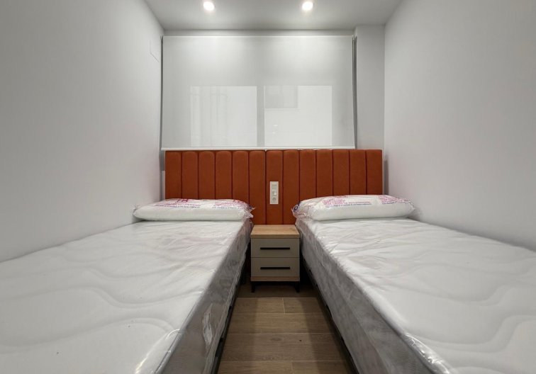 Resale - Apartment - Torrevieja - Estacion De Autobuses